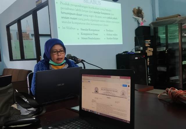 Tiga Hari Guru SMAMSA Kota Malang Workshop Kurikulum Pembelajaran 1