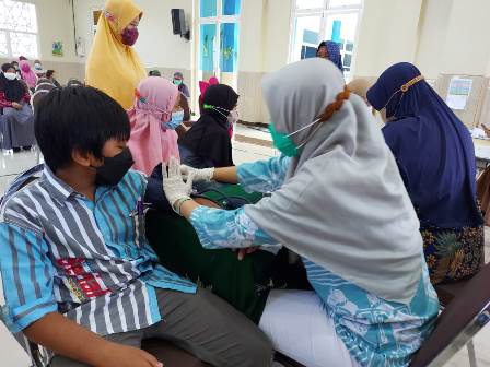 Dua Hari, Ratusan Siswa SD MuhlaS Surabaya Vaksin Bersama 1