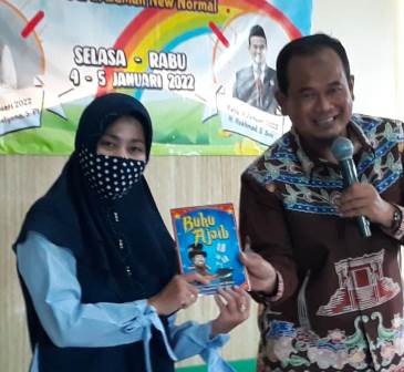 Smart Parenting Ala Sekretaris Komisi D DPRD Kota Malang, Bikin Ibu Siswa ABA 23 Hebat New Normal 1
