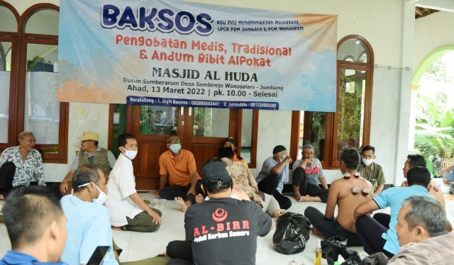 RS PKU Muhammadiyah Mojoagung Jombang Baksos Medis-Tradisional Plus Penghijauan 1