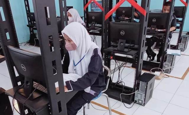 Diskominfo Pemkab Malang-PT Indonesia Digital Uji Kompetensi Siswa TKJ SMKM 1 Kepanjen 2