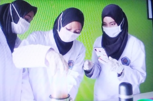 Arek Biologi UMLA Riset Talas Jepang Penambah Imunitas-Toksisitas Radikal Bebas 1