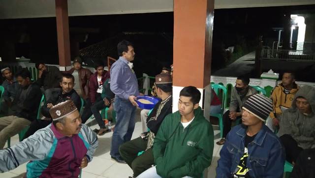 Tim PKM Peternakan UMM Latih Peternak Membuat Pakan Fermentasi Sumber Pakan Lokal 5