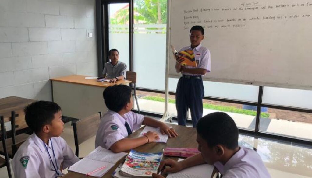 SMP MUGI ENGLISH CAMP (1)