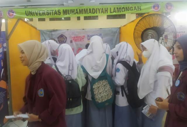 Expo MGBK, Voucher Daftar PMB UMLA Jadi Rebutan Pelajar SMA 1