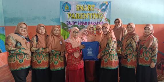 Tim Pengabmas Kebidanan UMLA Deteksi Tumbuh Kembang Anak di TK Sinar Harapan 1