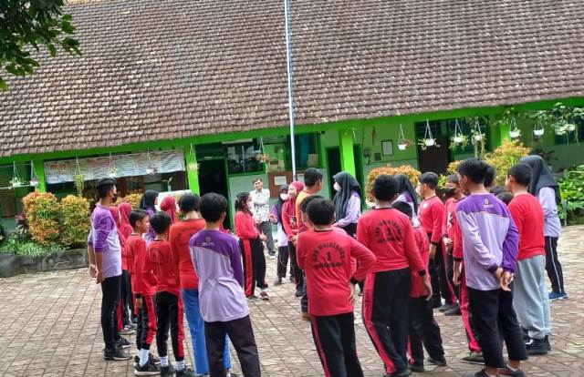 Puluhan Siswa SDN Mojolangu 1 Antusias Outbond PPDB Matsamutu 2