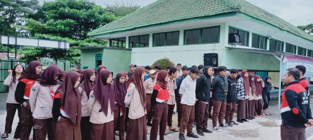 Pramuka SMA Muhammadiyah 1 Kepanjen Ujian SKK-TKK Renang 2