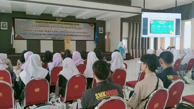Siswa SMK Muda Terbaik Satu Pendidikan Pengacara Muda FH UMM 2 Siswa SMK Muda Terbaik Satu Pendidikan Pengacara Muda FH UMM 2