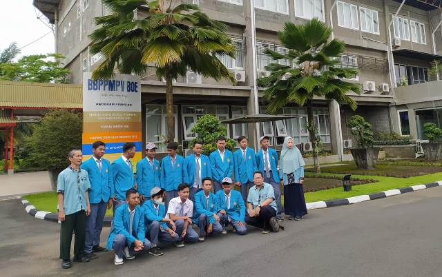Teknik Pemesinan SMK PU Kunjungi BBPPMPV BOE Studi Mutu 1