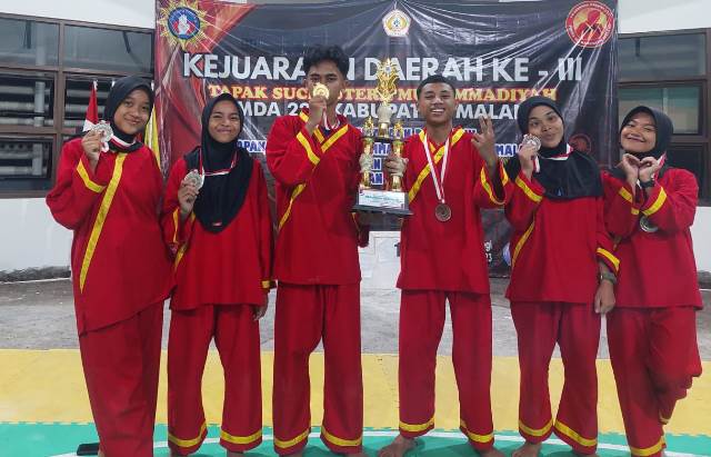 Tapak Suci SMAM 1 Kepanjen Juara Kejurda Pimda 229 Kabupaten Malang 2 Tapak Suci SMAM 1 Kepanjen Juara Kejurda Pimda 229 Kabupaten Malang 2