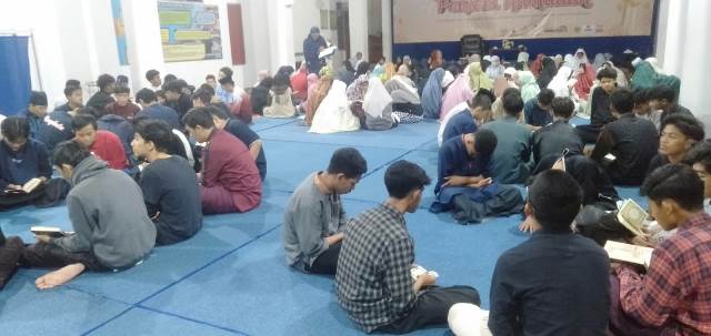 Ratusan Siswa Mamumtaza Pondok Ramadhan di P2KK UMM 1