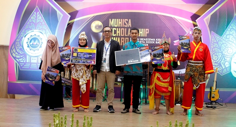 Muhisa Scholarship Award, Dua Industri Apresiasi Siswa Prestasi     1