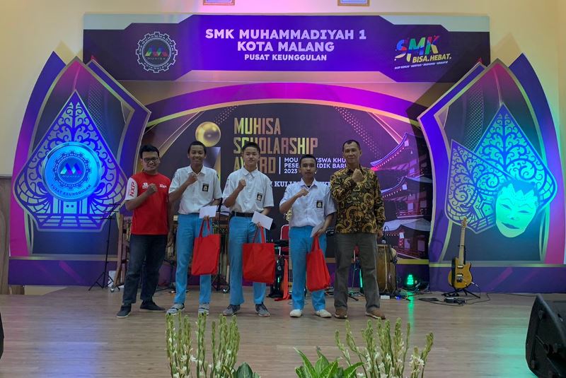 Muhisa Scholarship Award, Dua Industri Apresiasi Siswa Prestasi     2