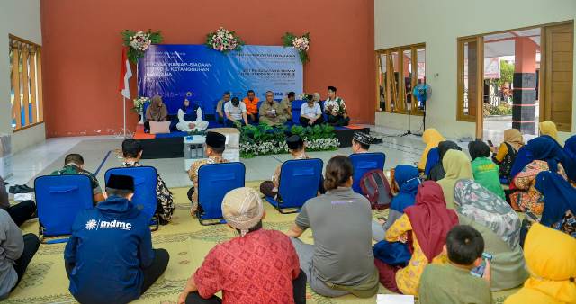 MDMC Serahkan APAM-Oxygen Concerator Dari Singapura Pada Warga Lereng Merapi 2
