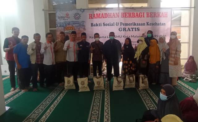 Lazismu Kota Malang-RS UMM Baksos Kesehatan-Bantu Sembako   2