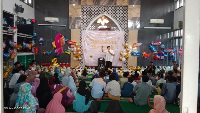 Ustadz Rokhmad DPRD Kota Malang Apresiasi Program Yatim Ceria Masjid Al Falah Gadang 3 Ustadz Rokhmad DPRD Kota Malang Apresiasi Program Yatim Ceria Masjid Al Falah Gadang 3
