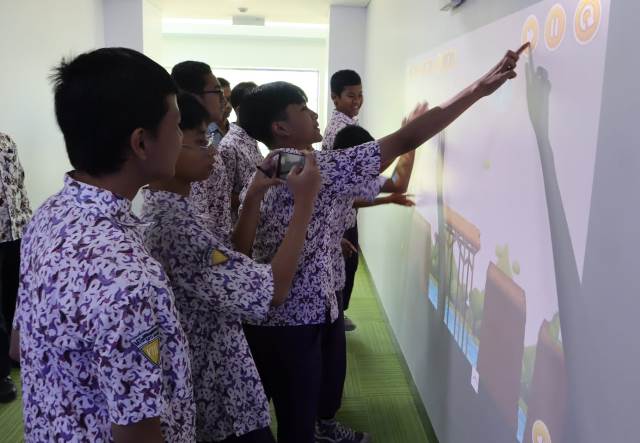 Learning Global, Siswa Matsamutu Study Visit Pabrik Minuman Isotonik 6