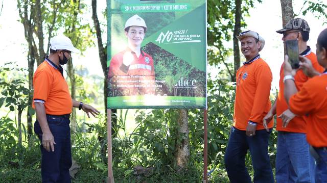 Ajak SMPI Sunan Giri-Kades Sumbersuko, Closing MPLS SMK Muhisa Guncang Precet Wagir   1