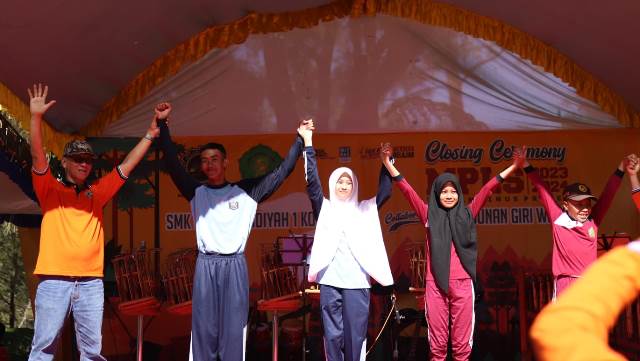Ajak SMPI Sunan Giri-Kades Sumbersuko, Closing MPLS SMK Muhisa Guncang Precet Wagir   3