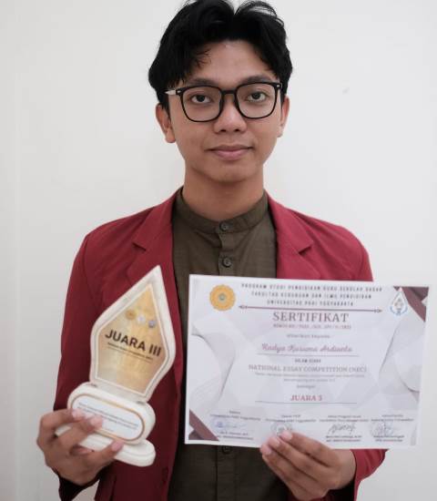 Angkat Mental Health, Radya Arek Kedokteran UMM Juara NEC 3 Angkat Mental Health, Radya Arek Kedokteran UMM Juara NEC 3