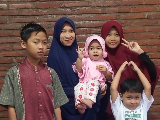 Ibu-Anak Perawat RSIA Malang Juara Menulis Inspirasi Pengalaman JKN 3