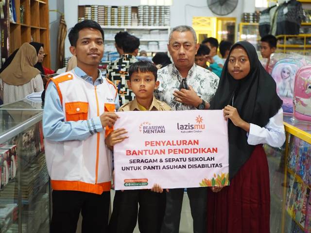 Lazismu Kabupaten Cirebon Bantu PA Beringin Bhakti School Kit 1 Lazismu Kabupaten Cirebon Bantu PA Beringin Bhakti School Kit 1