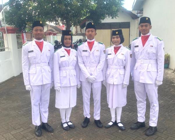 Siswa Smamuda Pengibar Bendera HUT RI 78 Kecamatan Sumberpucung   2