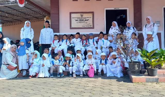 Program Al Maa’un, Siswa TK ABA 13 Malang Baksos Ke Panti Lansia 1