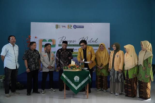 Milad IPM, Atraksi Tapak Suci Smamuda Sumberpucung Raih Applause 1