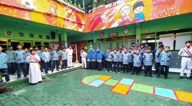 Usai Ucapacara HUT RI 78,  SMP AM3 Malang Doa Bersama-Tasyakuran Kemerdekaan 1