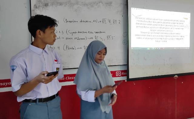 Pekan P5 SMK Muda, Siswa Diskusi-Presentasi Topik Demokrasi    2