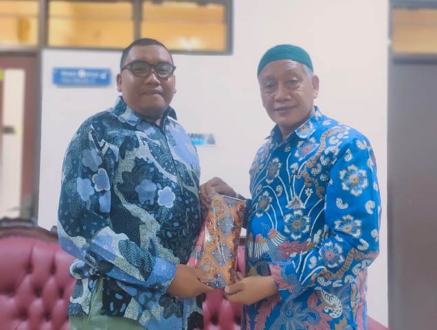Launching Batik FSTP UMLA, Rektor-Dekan Seragam, Meski Stok Terbatas Pesanan Meluas 1