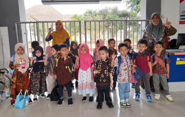 Kunjungi Stasiun, Siswa ABA 13 Malang Studi Alat Transportasi Kereta Api 1