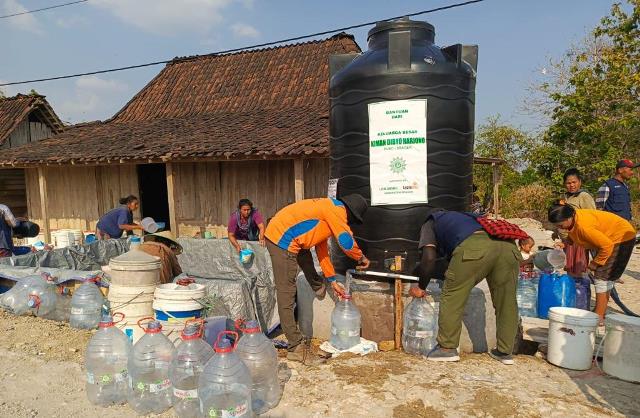 Atasi Kekeringan, LRB-MDMC Jateng Bantu Gerojok 9,3 Liter Air Bersih 1