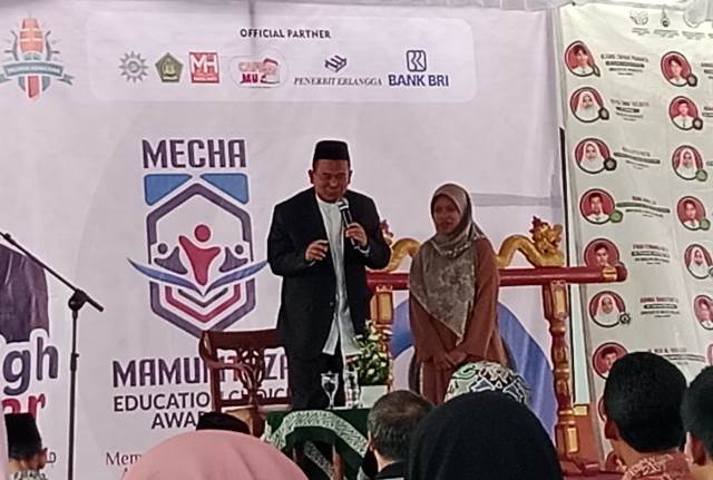 Ustadz Rokhmad DPRD Kota Malang, Tablig Akbar Mamumtaza Unggul Berahklak    2