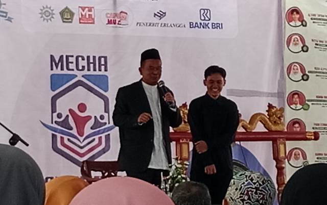 Ustadz Rokhmad DPRD Kota Malang, Tablig Akbar Mamumtaza Unggul Berahklak    1