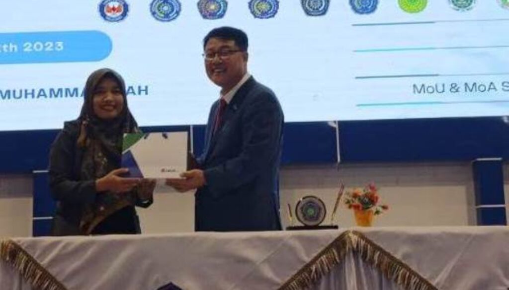 UMLA Raih AKU LLDIKTI Wilayah VII Jatim Bidang Kerjasama PT Terbanyak 5