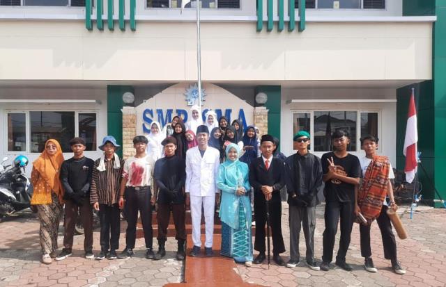 Drama Kolosal Hari Pahlawan Kolaborasi SMP M-One dan Smamuda Sumberpucung 1