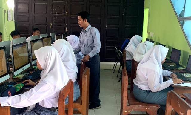 Tingkatkan Kompetensi, SMK Mugas Asesmen Bakat Minat Siswa 1 Tingkatkan Kompetensi, SMK Mugas Asesmen Bakat Minat Siswa 1