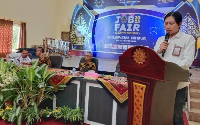Disnaker PMPTSP-Cabdin Kota Malang Batu Apresiasi Job Fair SMK Muhisa 2
