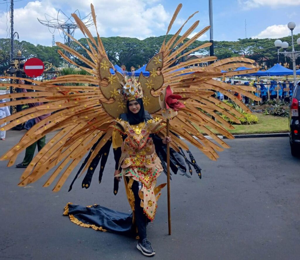 Milad Muhammadiyah, SMP AM3 Kota Malang Kostum Garuda-Teater Laskar Pelangi 3