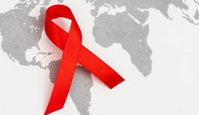 Peran Farmasi Dalam Peningkatan Kasus HIV Pada Kalangan Remaja di Indonesia 1