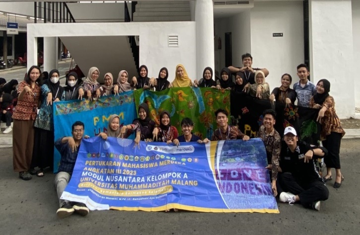 PMM Series Modul Kebhinekaan, Belajar Mengenal-Membuat Batik Nusantara 1