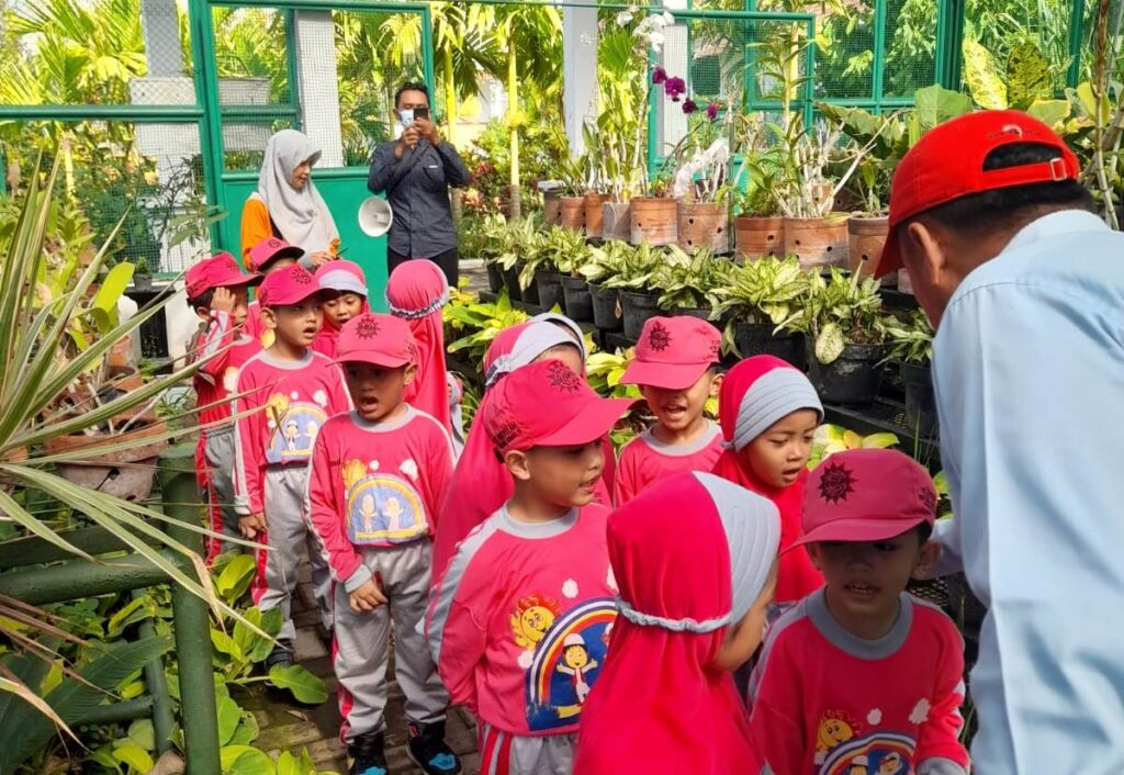 Bersama Lazismu-Diknas Kota Malang, TK ABA 13 Outing Class Edu Park UMM 4