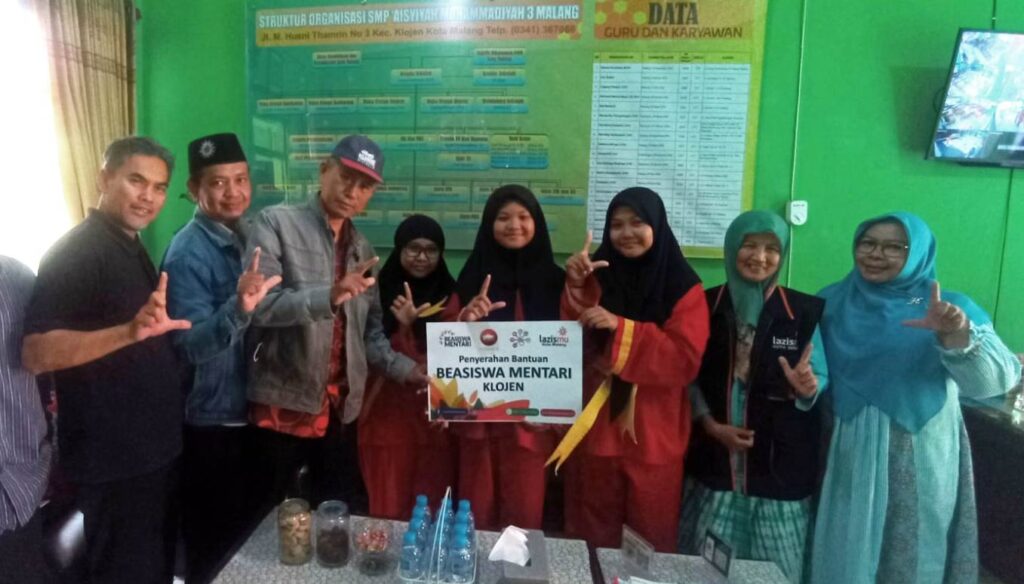 Lazismu Kota Malang Salurkan Bea Siswa Mentari, Rp 15 Juta 1 Lazismu Kota Malang Salurkan Bea Siswa Mentari, Rp 15 Juta 1