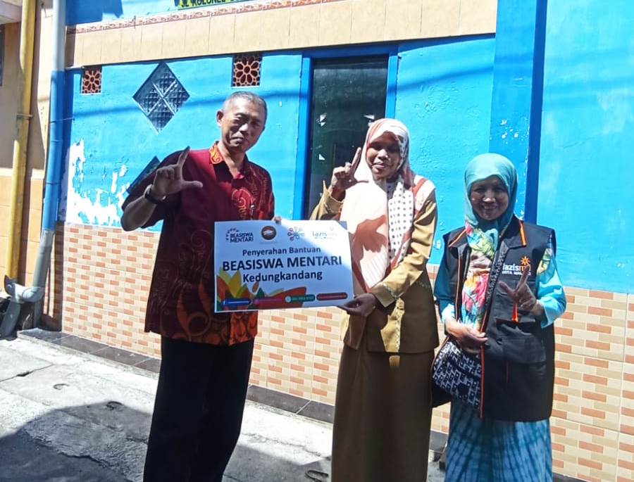 Lazismu Kota Malang Salurkan Bea Siswa Mentari, Rp 15 Juta 3 Lazismu Kota Malang Salurkan Bea Siswa Mentari, Rp 15 Juta 3