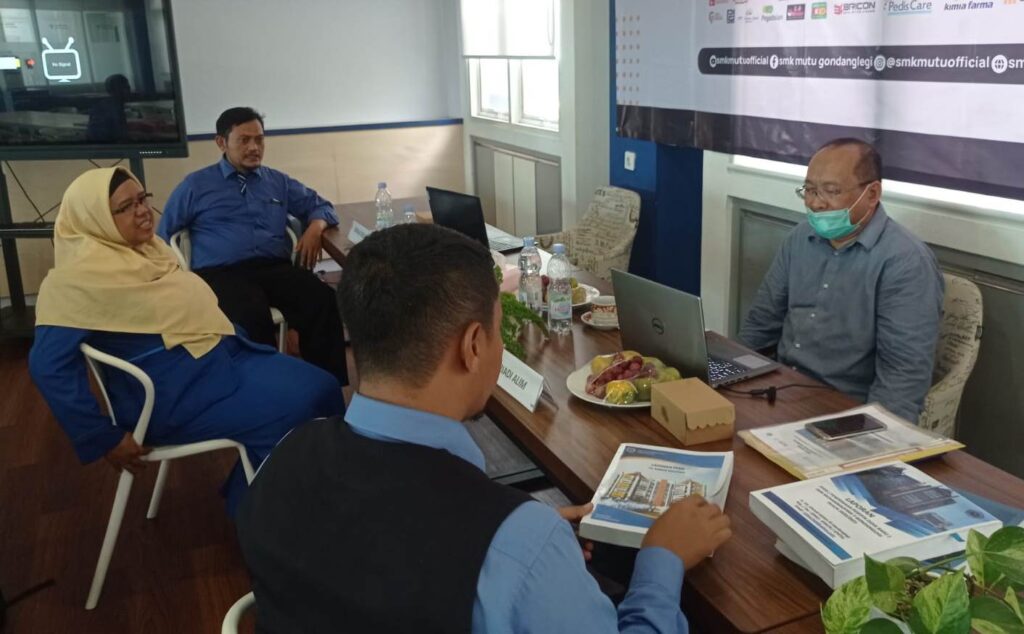 Audit Eksternal DQS Germany, SMK Mutu Gondanglegi ISO 9001:2015 1 Audit Eksternal DQS Germany, SMK Mutu Gondanglegi ISO 9001:2015 1