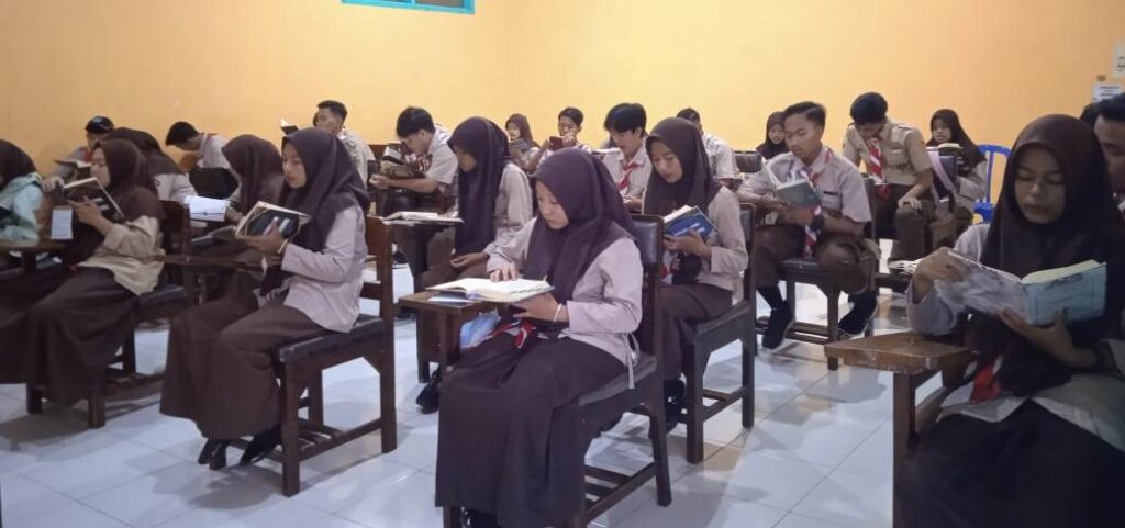 Hari Amal Bakti Kemenag RI, Siswa Smamuda Sumberpucung Khotmil Qur'an 3 Hari Amal Bakti Kemenag RI, Siswa Smamuda Sumberpucung Khotmil Qur'an 3