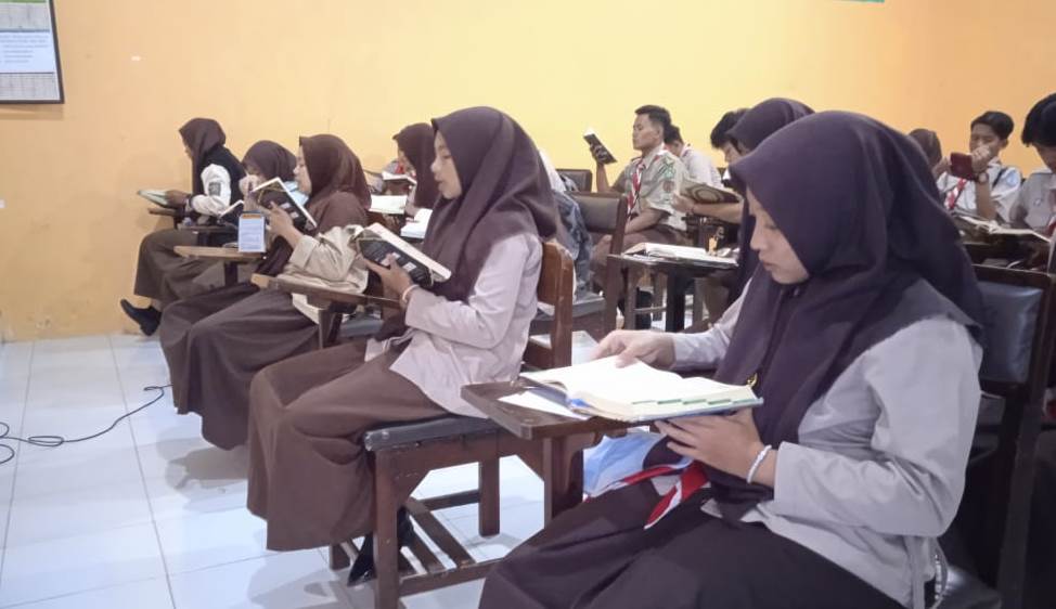 Hari Amal Bakti Kemenag RI, Siswa Smamuda Sumberpucung Khotmil Qur'an 4 Hari Amal Bakti Kemenag RI, Siswa Smamuda Sumberpucung Khotmil Qur'an 4